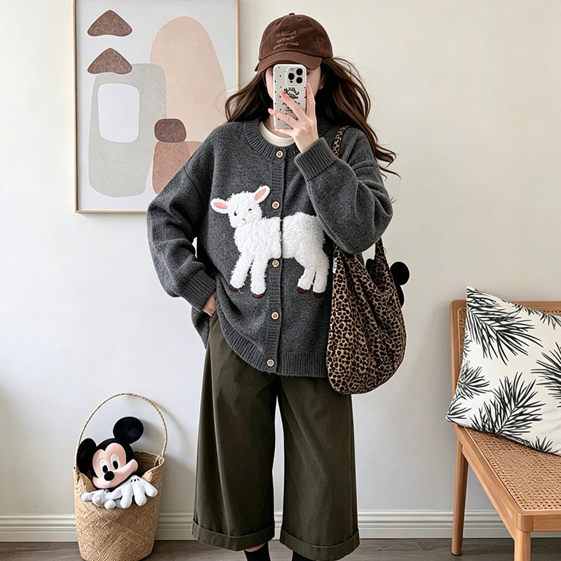 Round neck long sleeved sweater