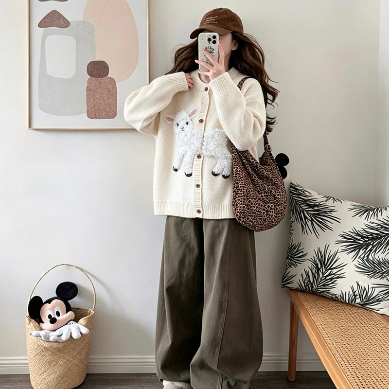 Round neck long sleeved sweater